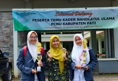 Murid SMA NU Al Ma’ruf Kudus Raih Juara di Festival Ekonomi dan Perbankan Syariah IPMAFA