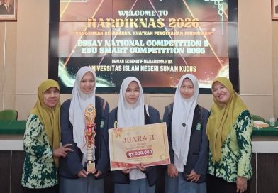 Tim LCC SMA NU Al Ma’ruf Kudus Raih Juara 2 pada Peringatan Hardiknas 2026 di UIN Sunan Kudus