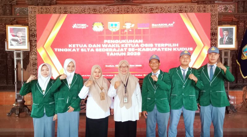 SMA NU Al Ma’ruf Kudus Ikuti Pengukuhan Ketua dan Wakil Ketua OSIS se-Kabupaten Kudus, Siapkan Pemimpin Muda Berkarakter